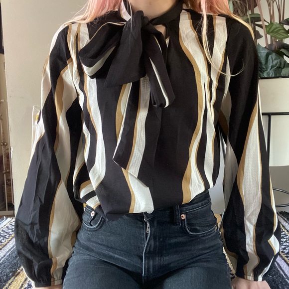 Tie Neck Blouse - Picture 3 of 3